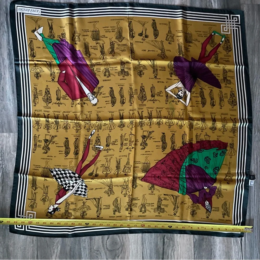 Vintage 80’s multicolored Gianni Versace silk scarf